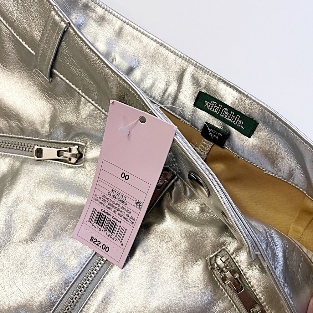 🌟Must Bundle 🌟NWT - Wild Fable Silver Mini Skirt🌟 - Picture 3 of 7